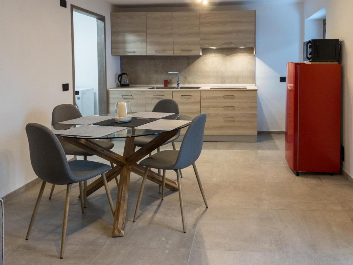 La Maison De Papagran Cir Charvensod-0007 Aosta Eksteriør billede