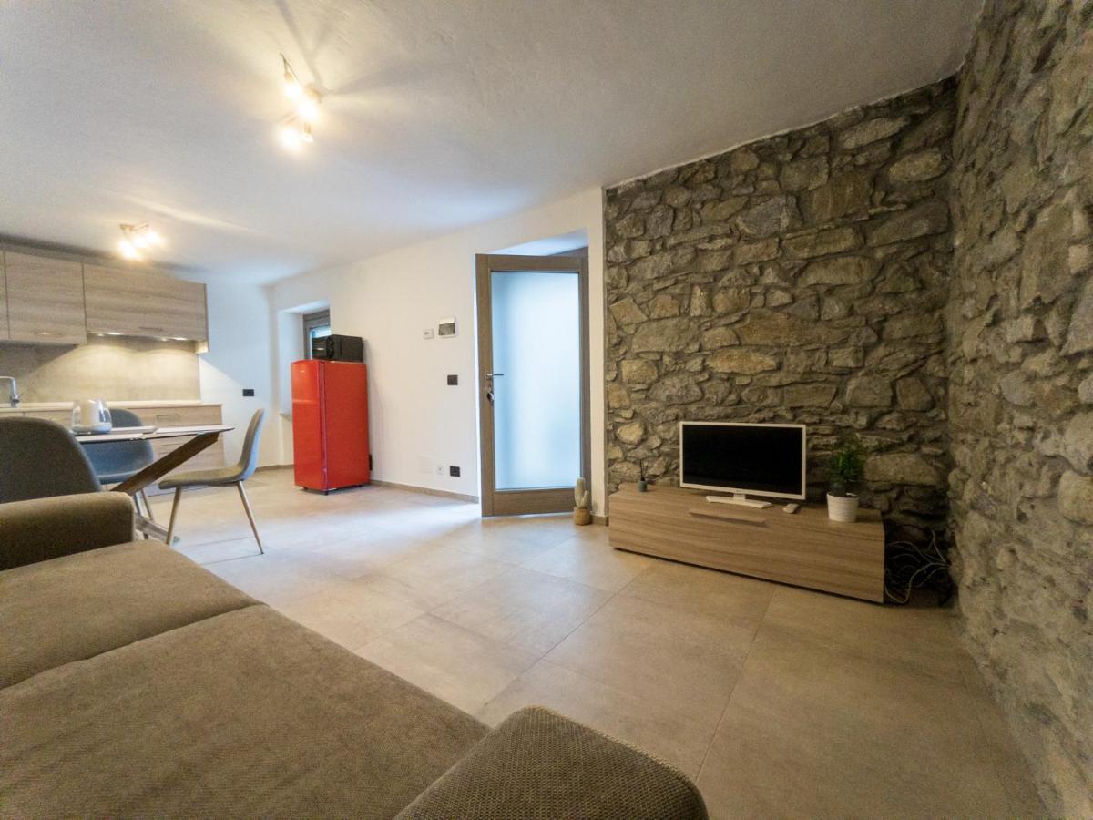 La Maison De Papagran Cir Charvensod-0007 Aosta Eksteriør billede